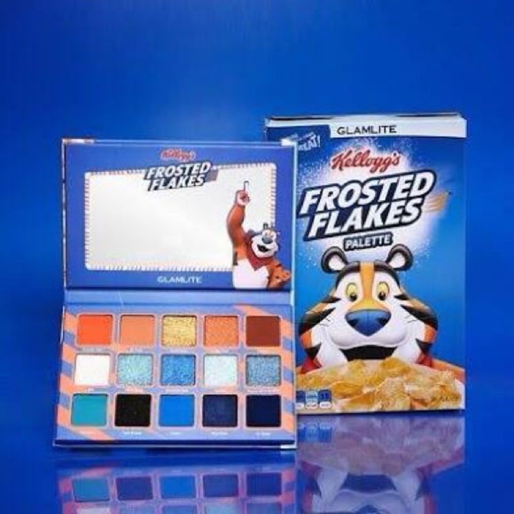 Glamlite Frosted Flakes Eyeshadow Palette
